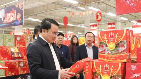 Nghệ An: Nhộn nhịp mua sắm tại các siêu thị, chợ dân sinh