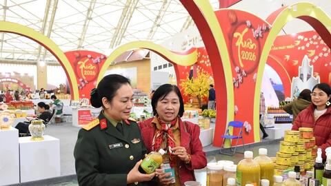 Hội chợ Mùa Xuân 2026 đón nhiều đoàn khách tham quan, trải nghiệm