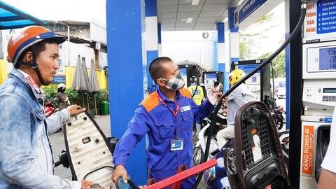 Tình trạng găm hàng và xếp hàng mua xăng dầu tích trữ đã giảm