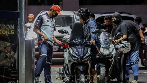 Giá dầu thế giới giảm mạnh sau nỗ lực trấn an thị trường của Tổng thống Trump về thời hạn xung đột