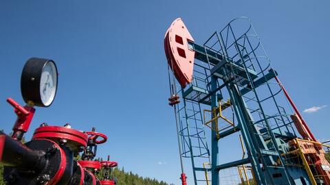 Giá xăng dầu hôm nay (18-3): Tăng mạnh trở lại