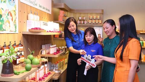 Khai mạc Không gian trưng bày, livestream “Sức sống hàng Việt” lần thứ 3