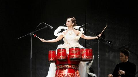 Nghệ sĩ Gen Z mang hồn Việt ra thế giới