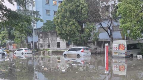 Hà Nội: Mưa đá, mưa lớn khiến nhiều khu vực ngập úng