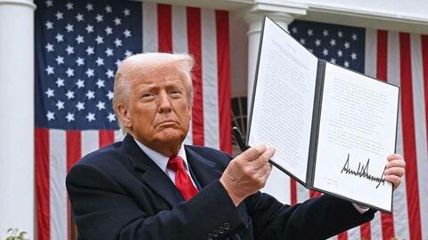 Tổng thống Donald Trump áp thuế 100% với một số dược phẩm nhập khẩu