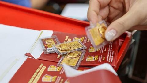 Giá vàng hôm nay (4-4): Vàng trong nước bật tăng