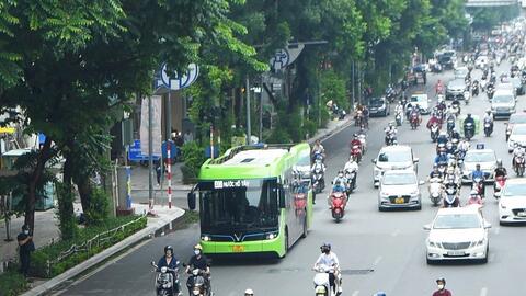 Hà Nội chưa có chủ trương miễn phí xe buýt toàn dân