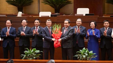 Quốc hội phê chuẩn đề nghị bổ nhiệm 6 Phó thủ tướng và các thành viên Chính phủ