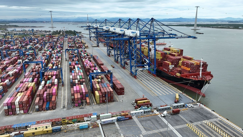 Cắt giảm thủ tục xuất nhập khẩu, tạo thuận lợi cho hoạt động thương mại quốc tế của doanh nghiệp