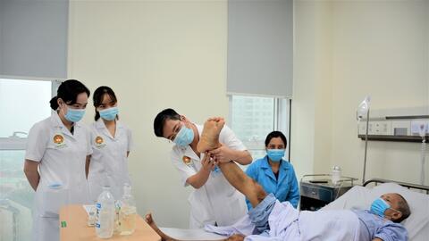 Đề xuất nhân viên y tế thuộc lực lượng vũ trang được hưởng phụ cấp ưu đãi nghề