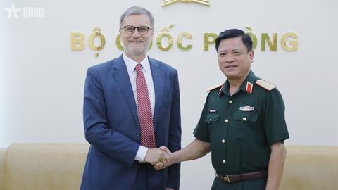 Hợp  tác quốc phòng Việt Nam - Pháp phát triển theo hướng thiết thực, hiệu quả