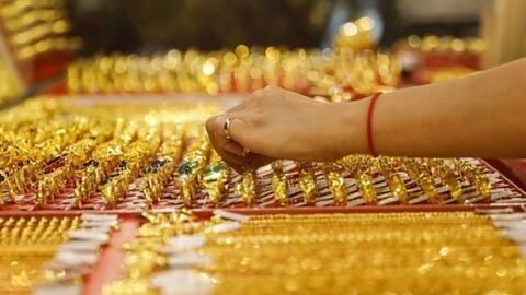 Giá vàng hôm nay (16-5): Lao dốc thẳng đứng