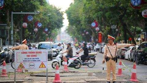 Phân luồng giao thông, phòng ngừa ùn tắc qua khu vực thi công