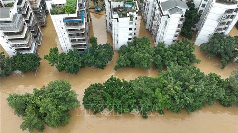 Trung Quốc phát cảnh báo đỏ về lũ quét tại miền Trung và miền Đông