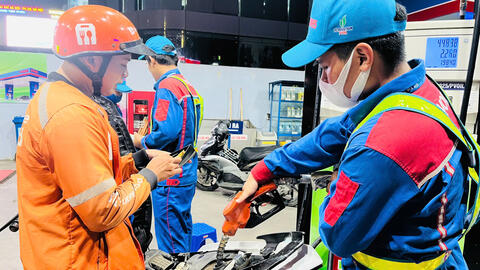 Giá xăng dầu hôm nay 17/6: Tiếp tục giảm sâu