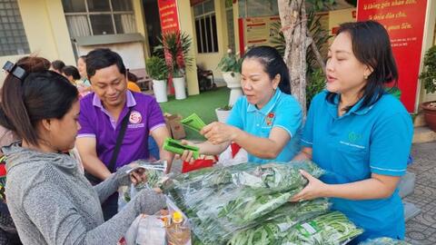 Thúc đẩy “sản phẩm xanh”, “tiêu dùng xanh”