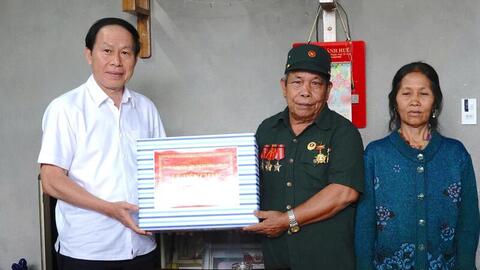 Phó Thủ tướng Lê Tiến Châu kiểm tra tiến độ Trường phổ thông nội trú liên cấp tại TP. Huế