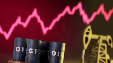 Giá xăng dầu hôm nay (24-7): Giá dầu Brent vượt 100 USD/thùng