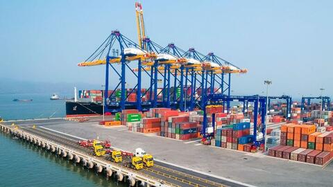 Xuất nhập khẩu tạo đà cho tăng trưởng những tháng cuối năm