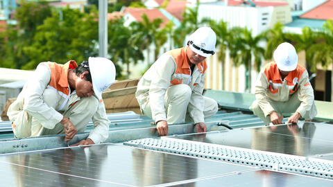 Thanh Hóa: Doanh nghiệp, hộ gia đình tăng tốc lắp điện mặt trời mái nhà