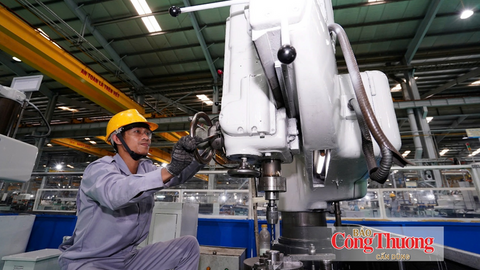 Tạo đột phá phát triển công nghiệp thế hệ mới