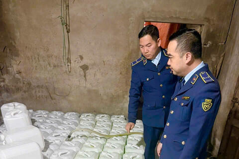 Lào Cai: Bám sát địa bàn, đấu tranh hiệu quả chống buôn lậu, hàng giả