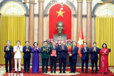 Tổng Bí thư, Chủ tịch nước Tô Lâm trao Quyết định bổ nhiệm các thành viên Chính phủ nhiệm kỳ 2026 - 2031