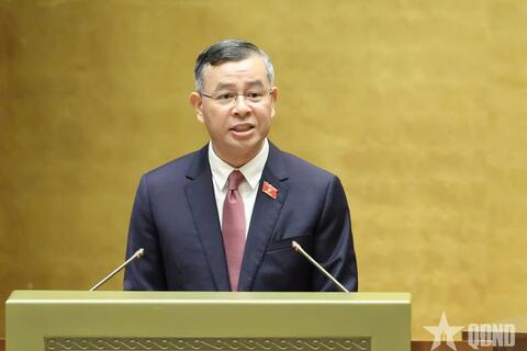 Bộ trưởng Tài chính giải trình trước Quốc hội: Tăng trưởng hai con số là lựa chọn tất yếu