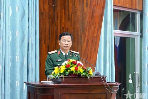 Đại tướng Nguyễn Tân Cương dự lễ trao Huân chương của Nhà nước Việt Nam tặng tập thể và cá nhân thuộc Bộ Quốc phòng Lào