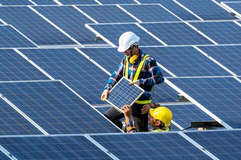 Tiết kiệm năng lượng bằng công nghệ pin lưu trữ