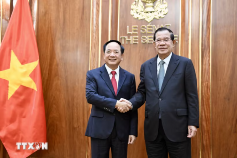 Trưởng Ban Tuyên giáo và Dân vận Trung ương Trịnh Văn Quyết thăm Campuchia