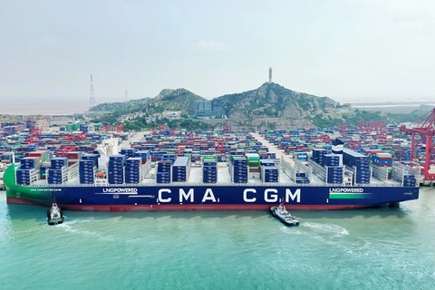 Tàu chạy bằng khí tự nhiên lớn nhất thế giới