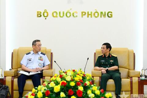 Đại tướng Phan Văn Giang tiếp Đại tướng Uchikura Hiroaki