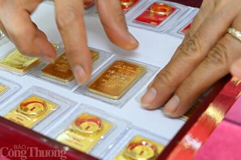 Giá vàng hôm nay (20/6): Lùi mạnh nhất từ đầu tháng