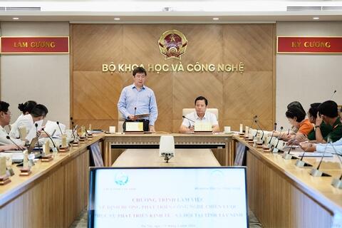 Tỉnh Tây Ninh cần gắn định hướng phát triển với các nhu cầu thực tiễn