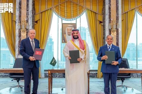Saudi Arabia, Thổ Nhĩ Kỳ và Pakistan ký hiệp ước phòng thủ chung