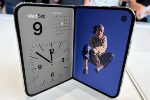 Apple ra mắt iPhone gập đầu tiên, mở bán từ ngày 23-10