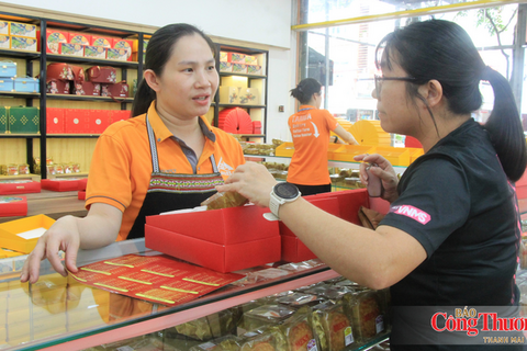 Gia Lai: Thị trường bánh Trung thu vào mùa, người mua lựa chọn kỹ