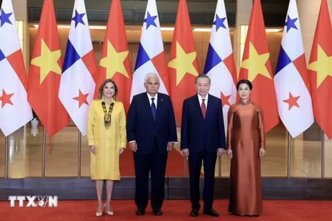 Tổng thống Panama và Phu nhân kết thúc tốt đẹp chuyến thăm chính thức Việt Nam