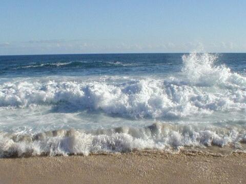 Dự báo thời tiết biển hôm nay 28/3/2024: Có mưa rào và dông rải rác