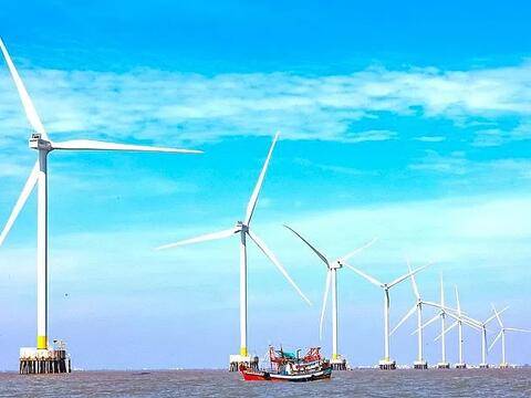 Lý do nhà đầu tư nước ngoài quan tâm đến điện gió ngoài khơi Việt Nam?