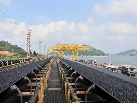 TKV cam kết cấp đủ than cho sản xuất điện mùa khô 2025