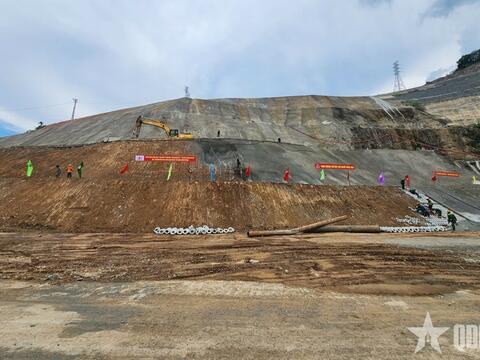 Quyết tâm vận hành tổ máy số 1 Nhà máy Thủy điện Hòa Bình mở rộng đúng ngày 19-8