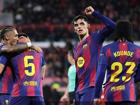Barcelona 'nhấn chìm' Levante, giành lại ngôi đầu La Liga