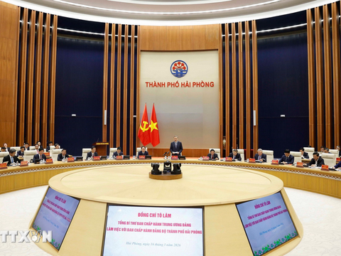 Tổng Bí thư: Xây dựng Hải Phòng thành trung tâm công nghiệp, cảng biển hiện đại