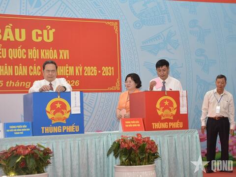 Chủ tịch Quốc hội Trần Thanh Mẫn bỏ phiếu tại xã Hóc Môn, TP Hồ Chí Minh