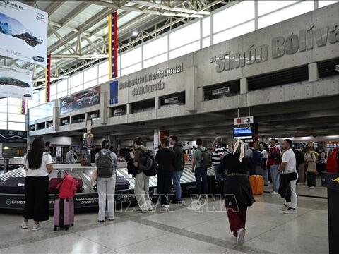 Mỹ hạ cảnh báo đi lại với Venezuela sau khi nối lại quan hệ