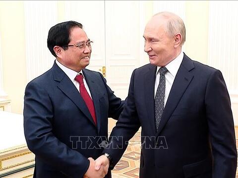 Thủ tướng Phạm Minh Chính hội kiến Tổng thống Nga Vladimir Putin
