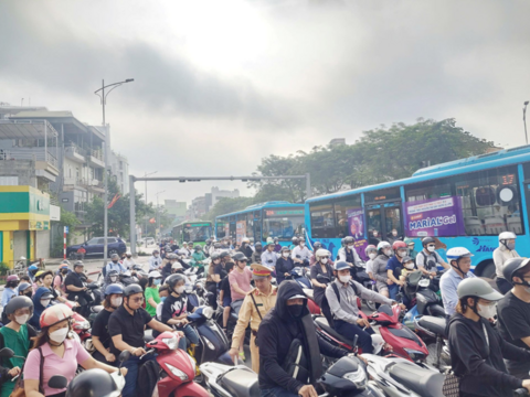 Kiểm soát khí thải phương tiện: Cần tạo thuận lợi cho người dân và doanh nghiệp