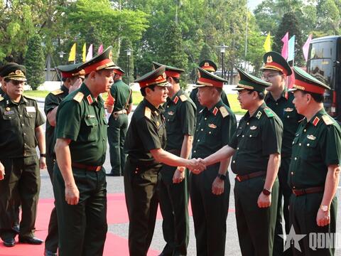 Đối thoại chính sách quốc phòng Việt Nam - Lào lần thứ 6